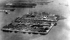 Ellis Island, l'Isola delle Lacrime - Remembering Ellis Island On Columbus Day -  Article by Ro Pucci, Houston, Texas - emigrati.it 