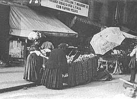 Italian Market a Mulberry Street, New York agli inizi del Novecento