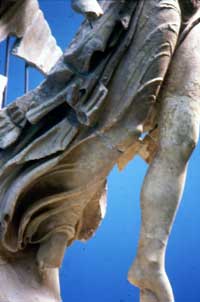 Centro del Mediterraneo: Olympia Museum: dal Tempio di Zeus, Olimpia, Grecia: Dettaglio della Nike di Peonio; fotografia: Francesco Saverio ALESSIO, 1998