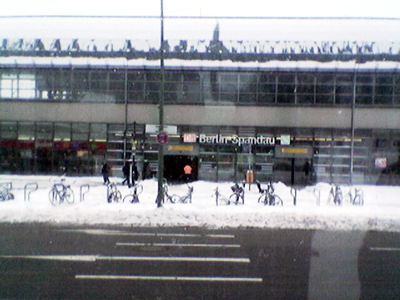 Berlino: la stazione di Spandau - fotografia di Francesco Saverio Alessio - copyleft