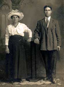 Fratello e sorella florensi in West Virginia all'inizio del "900" (Archivio IAQUINTA © copyright)