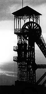 Pozzo delle miniere di carbone a Le Bois du Cazier - Marcinelle - Belgio